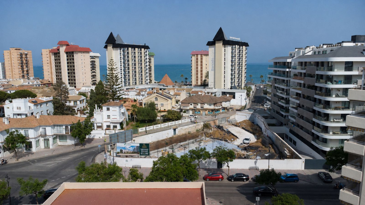 2 Bed Apartment for sale in Fuengirola Costa Del Sol, Málaga, Spain