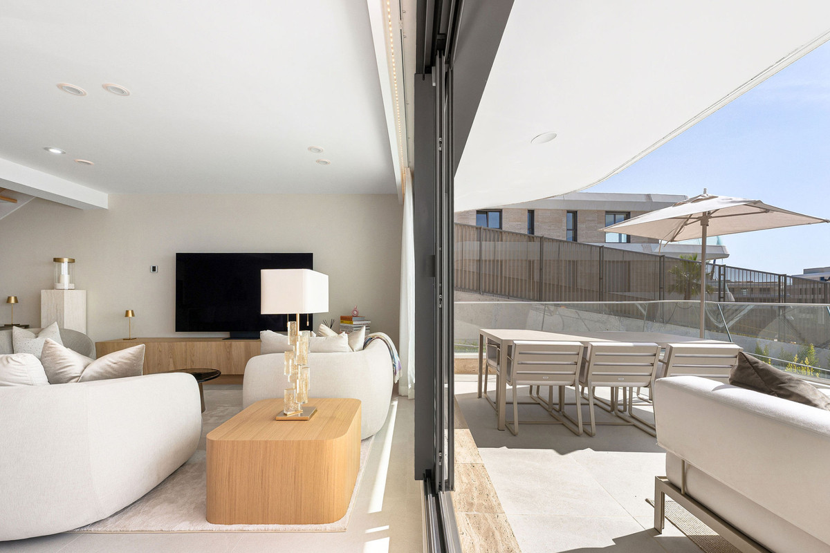 Se vende Apartamento Planta Media de 2 dormitorios en Costa Del Sol, Málaga, España