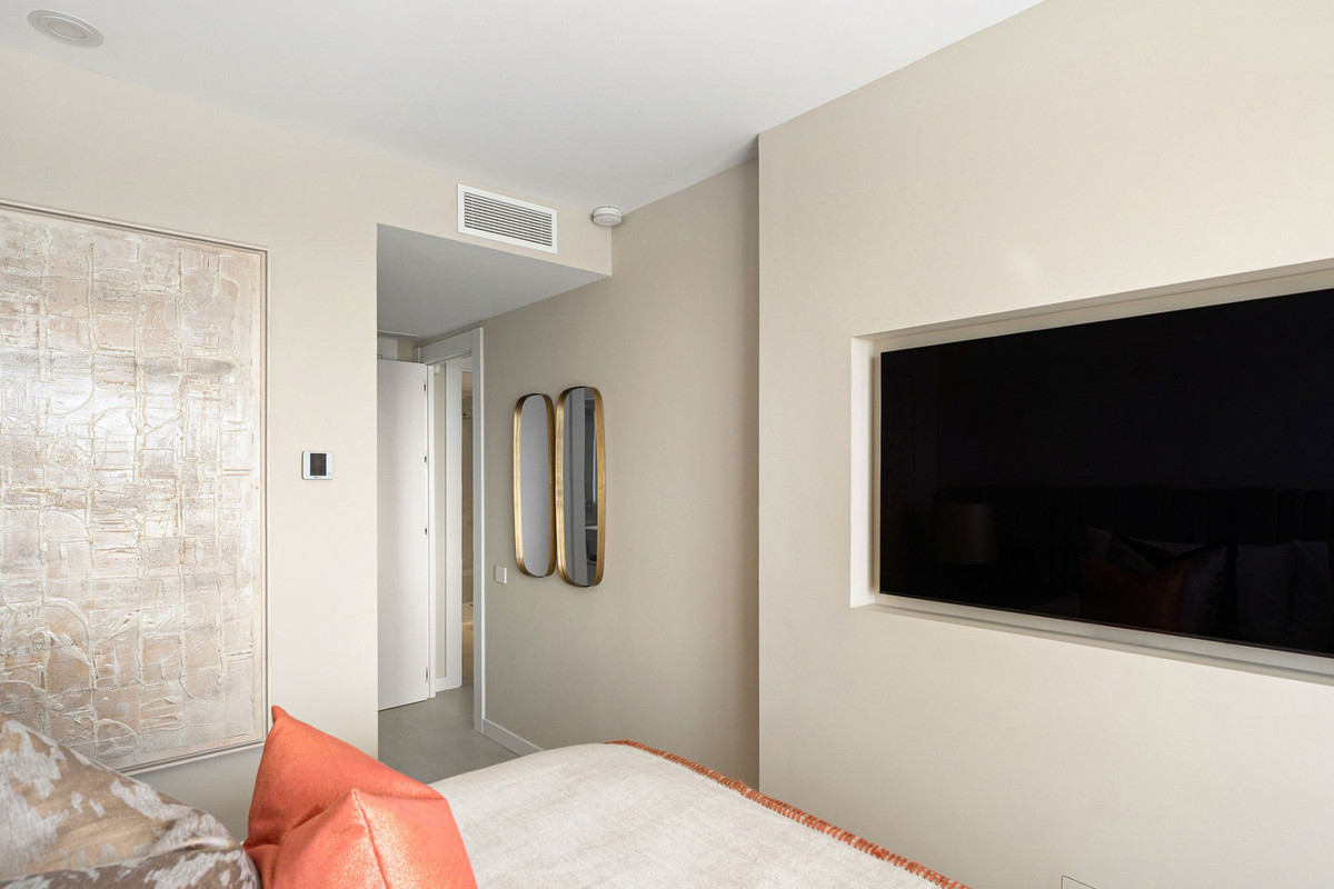 Se vende Apartamento Planta Media de 2 dormitorios en Costa Del Sol, Málaga, España