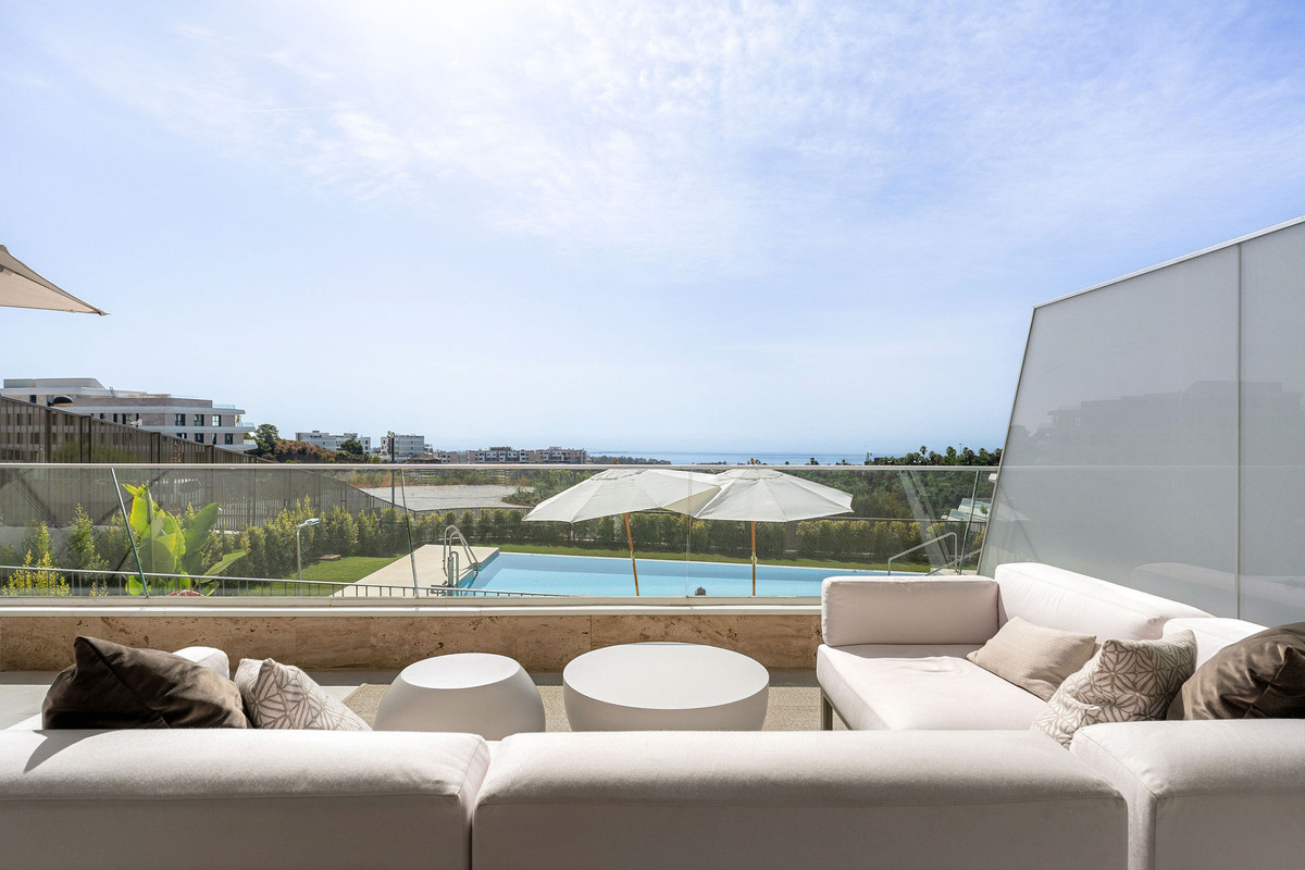Se vende Apartamento Planta Media de 2 dormitorios en Costa Del Sol, Málaga, España