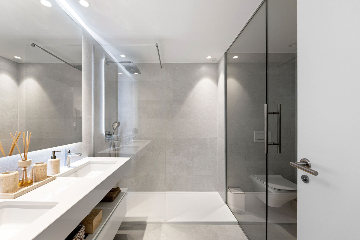 Se vende Apartamento Planta Media de 2 dormitorios en Costa Del Sol, Málaga, España