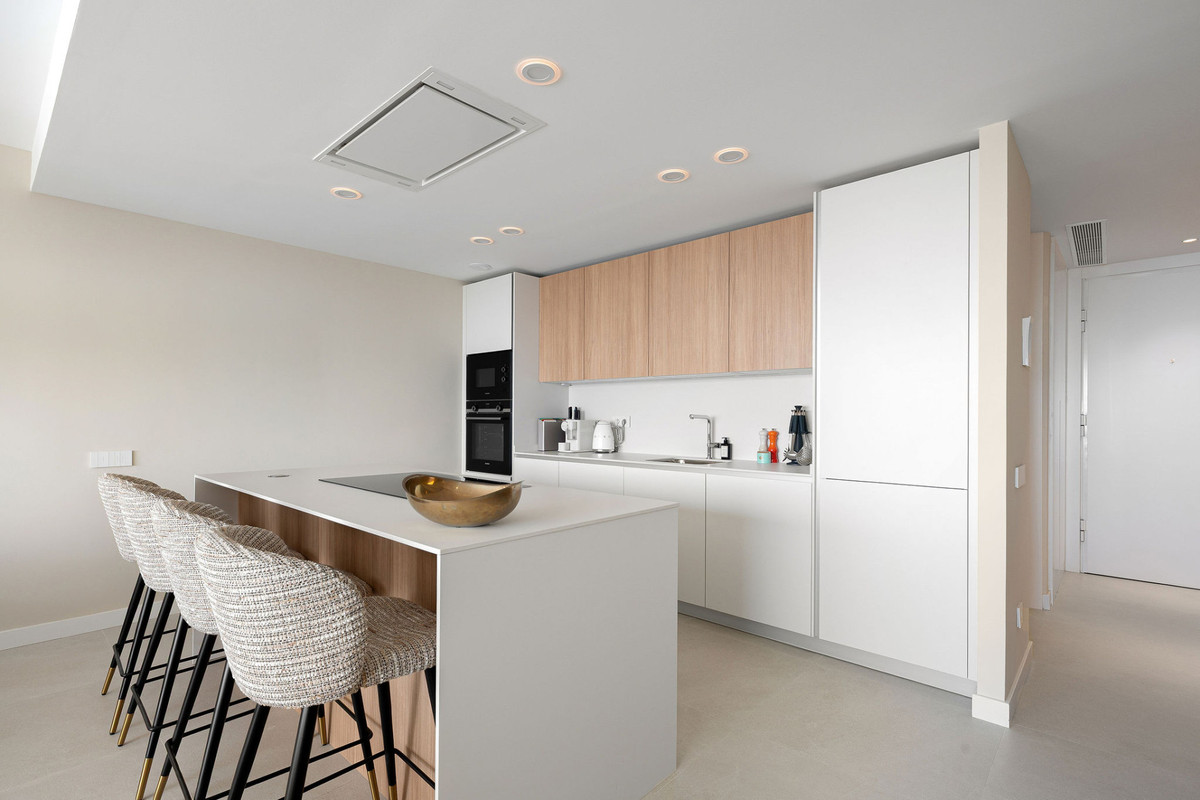 Se vende Apartamento Planta Media de 2 dormitorios en Costa Del Sol, Málaga, España