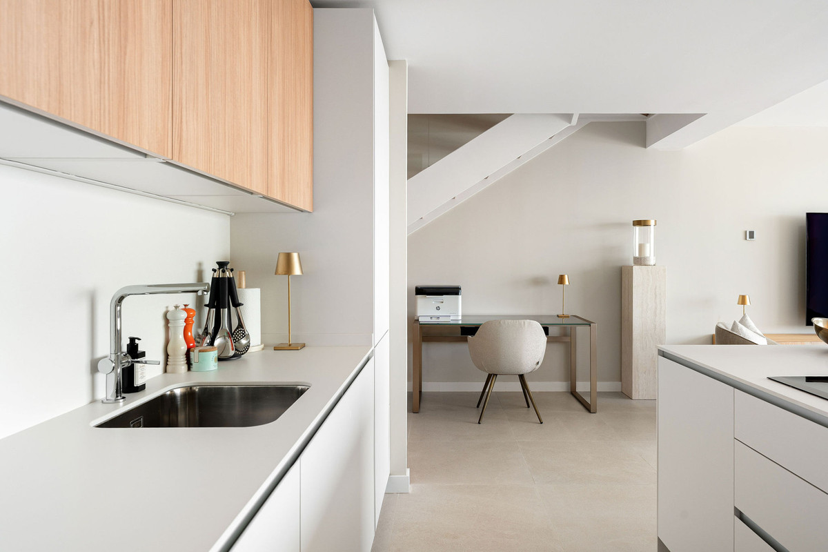 Se vende Apartamento Planta Media de 2 dormitorios en Costa Del Sol, Málaga, España