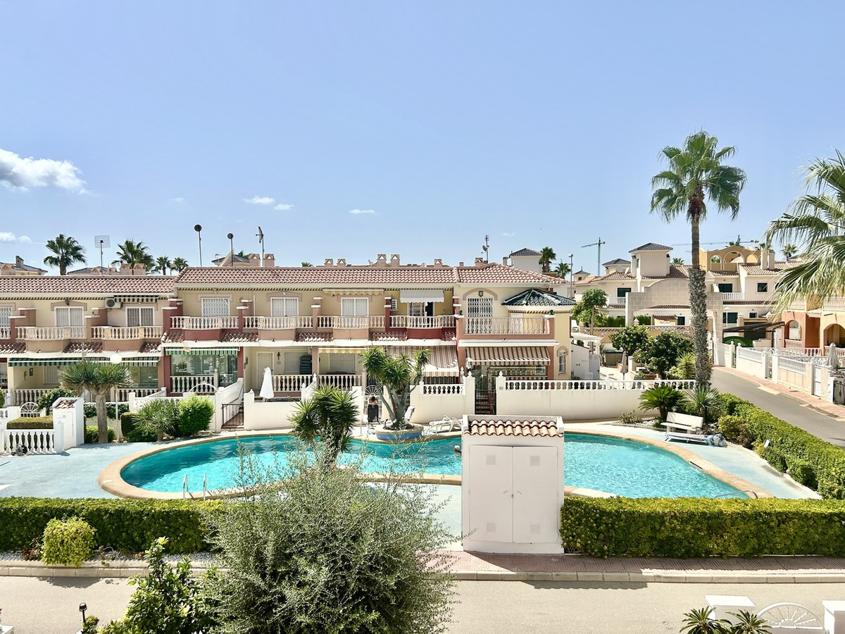 Se vende Adosada de 3 dormitorios en Costa Blanca, Alicante, España