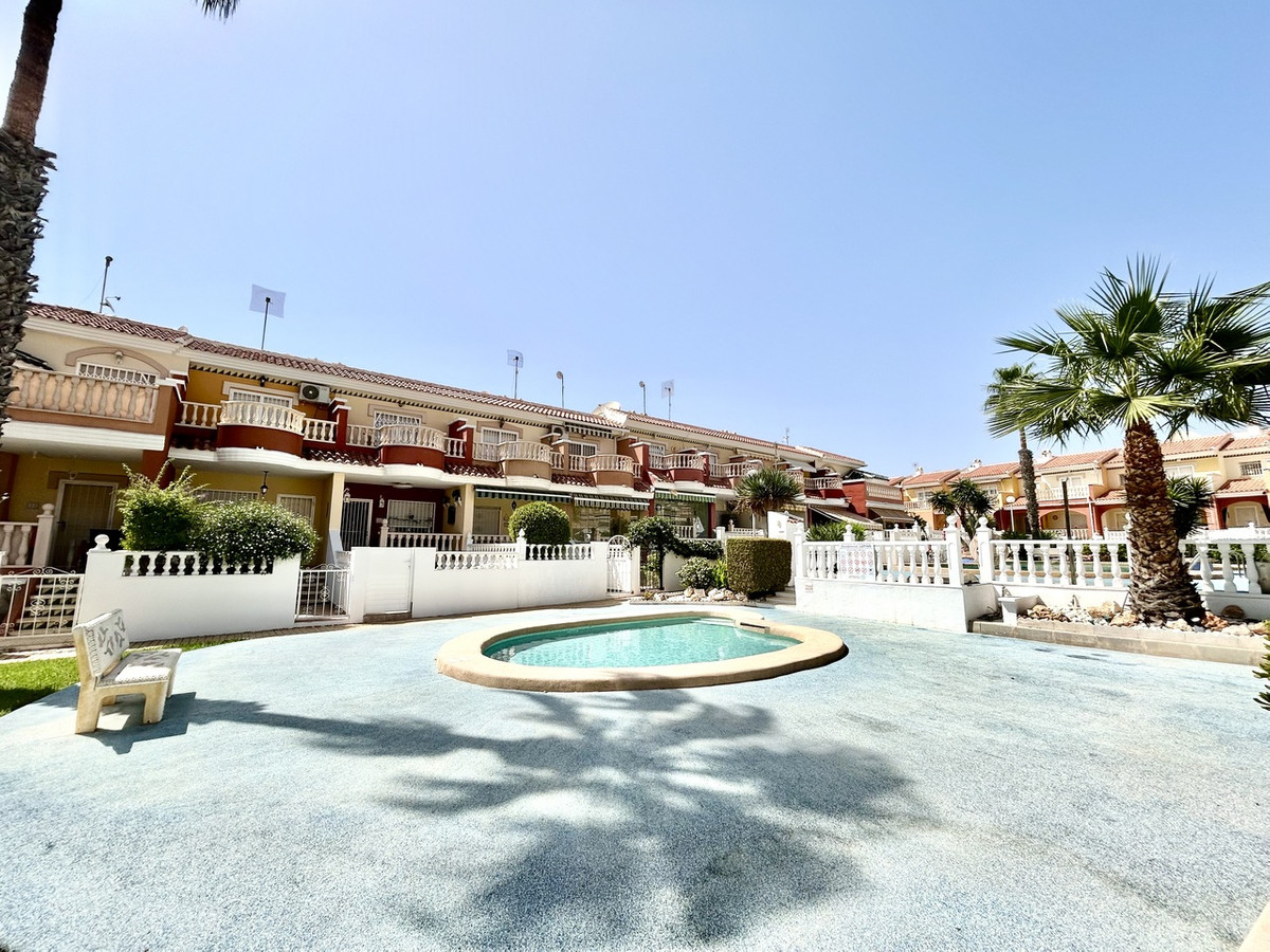 Se vende Adosada de 3 dormitorios en Costa Blanca, Alicante, España