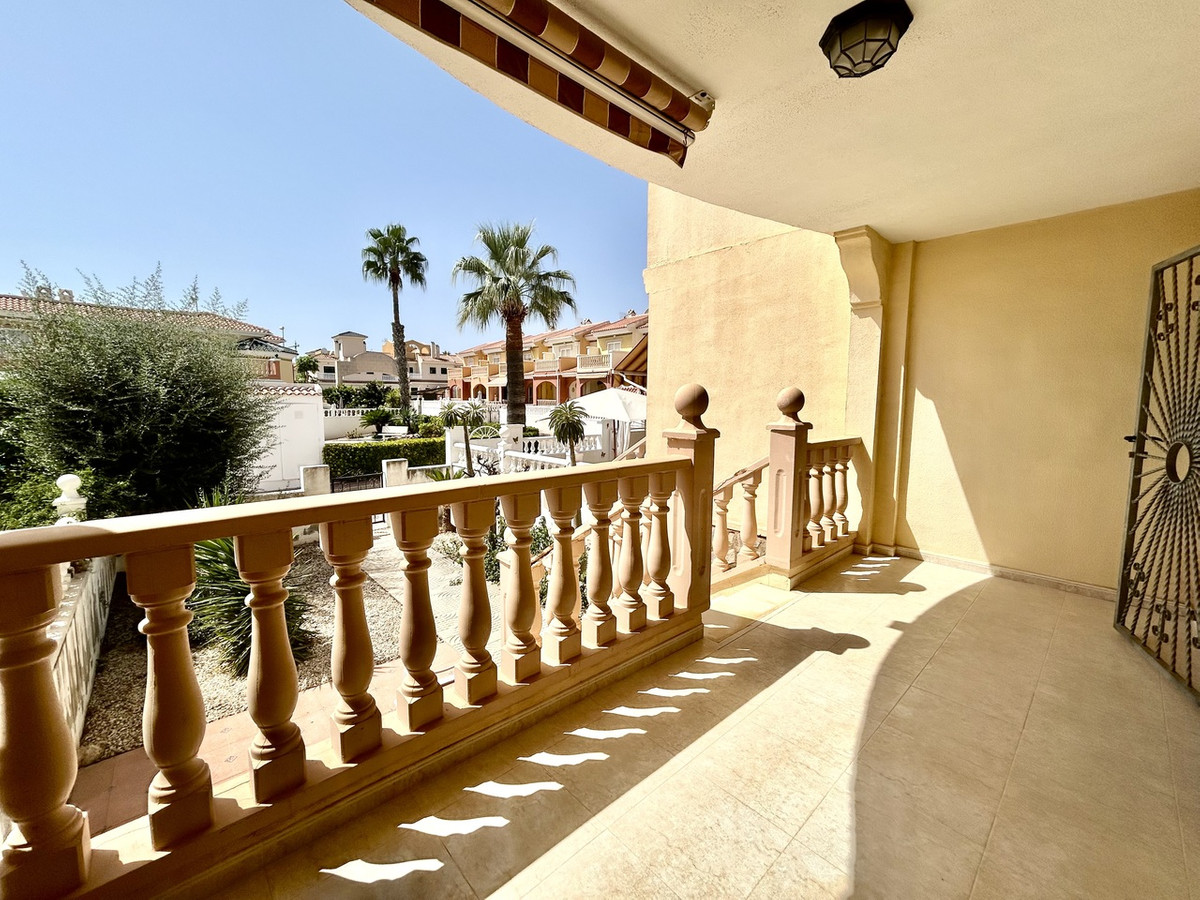 Se vende Adosada de 3 dormitorios en Costa Blanca, Alicante, España