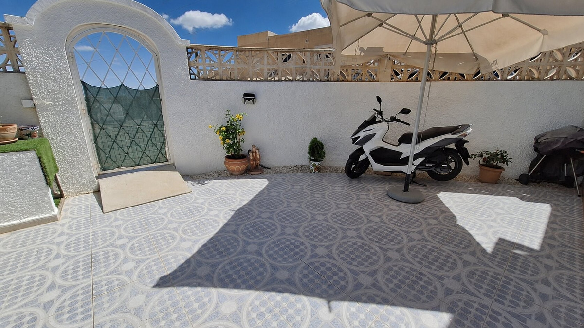 2 Bed Townhouse for sale in Villamartin Costa Blanca, Alicante, Spain
