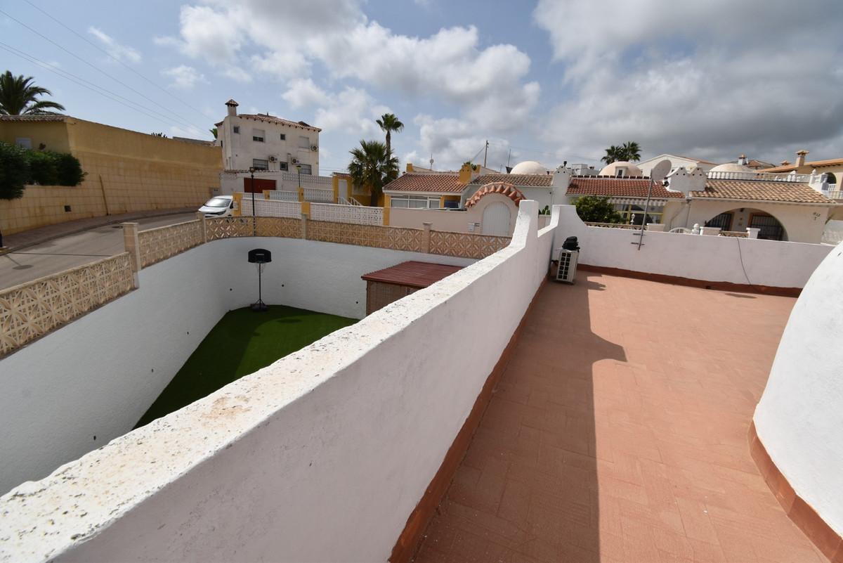 2 Bed Townhouse for sale in Villamartin Costa Blanca, Alicante, Spain