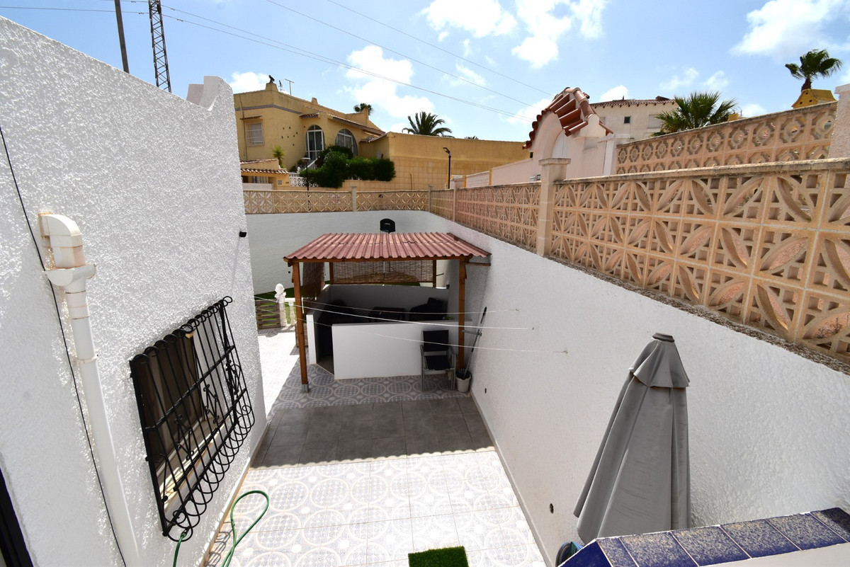 2 Bed Townhouse for sale in Villamartin Costa Blanca, Alicante, Spain