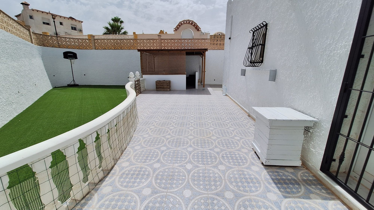 2 Bed Townhouse for sale in Villamartin Costa Blanca, Alicante, Spain
