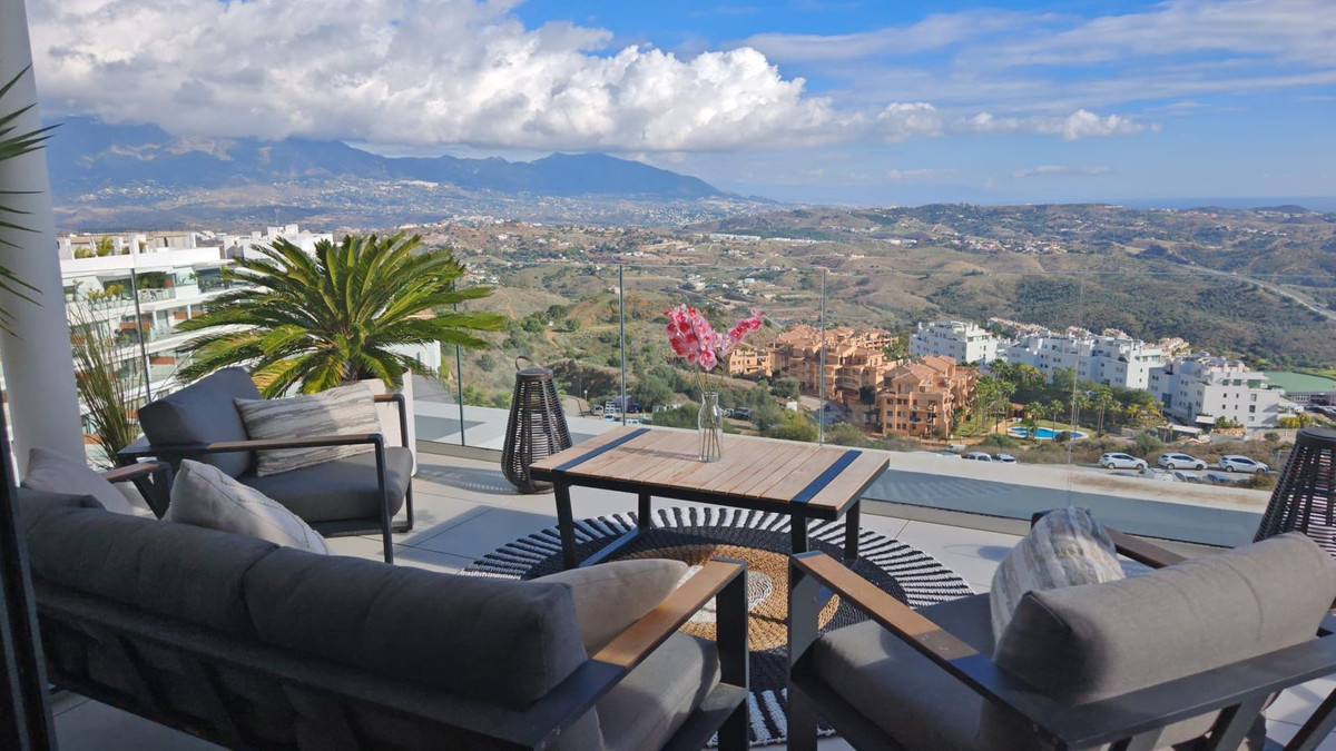 2 Bed Apartment for sale in Calanova Golf Costa Del Sol, Málaga, Spain