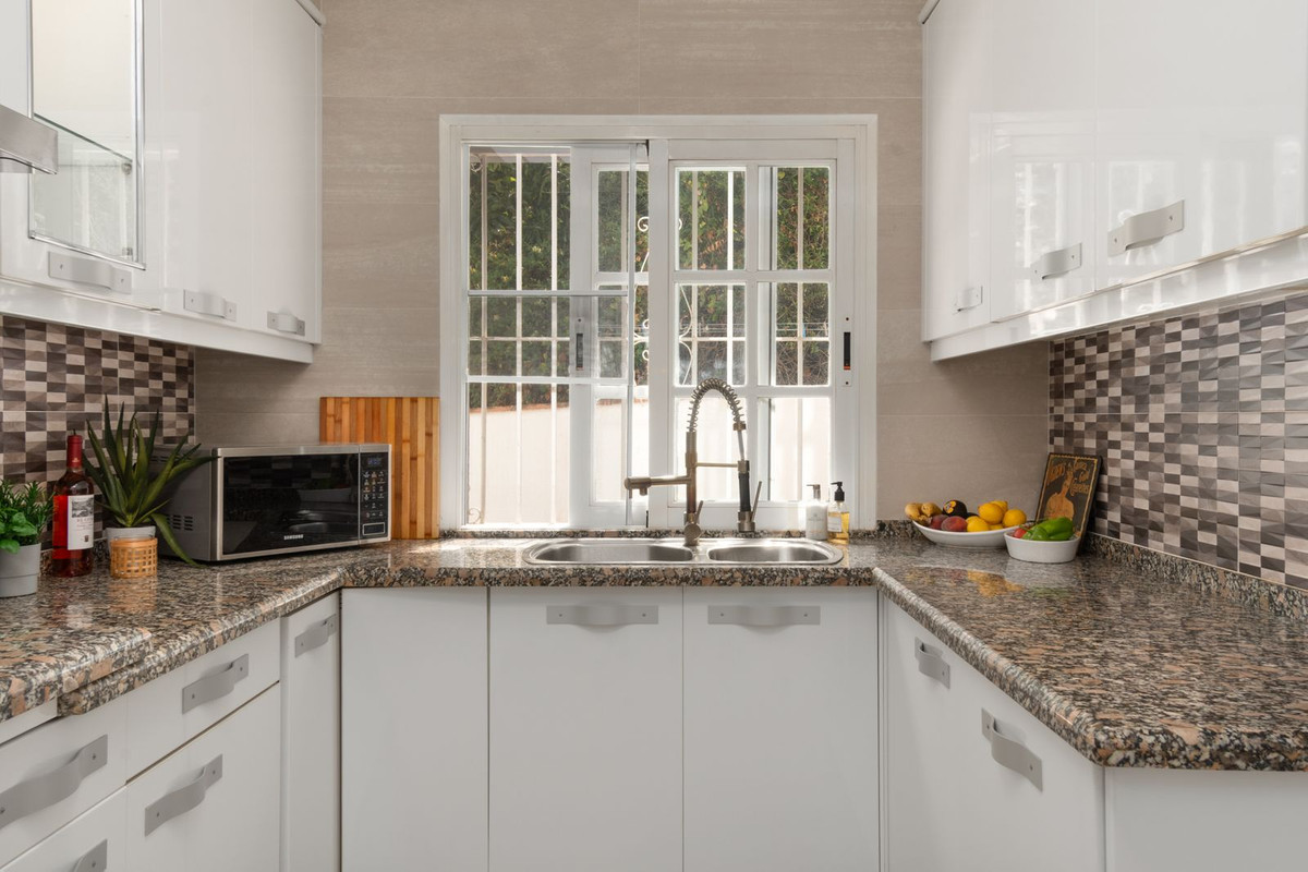 Se vende Villa - Chalet de 3 dormitorios en Costa Del Sol, Málaga, España