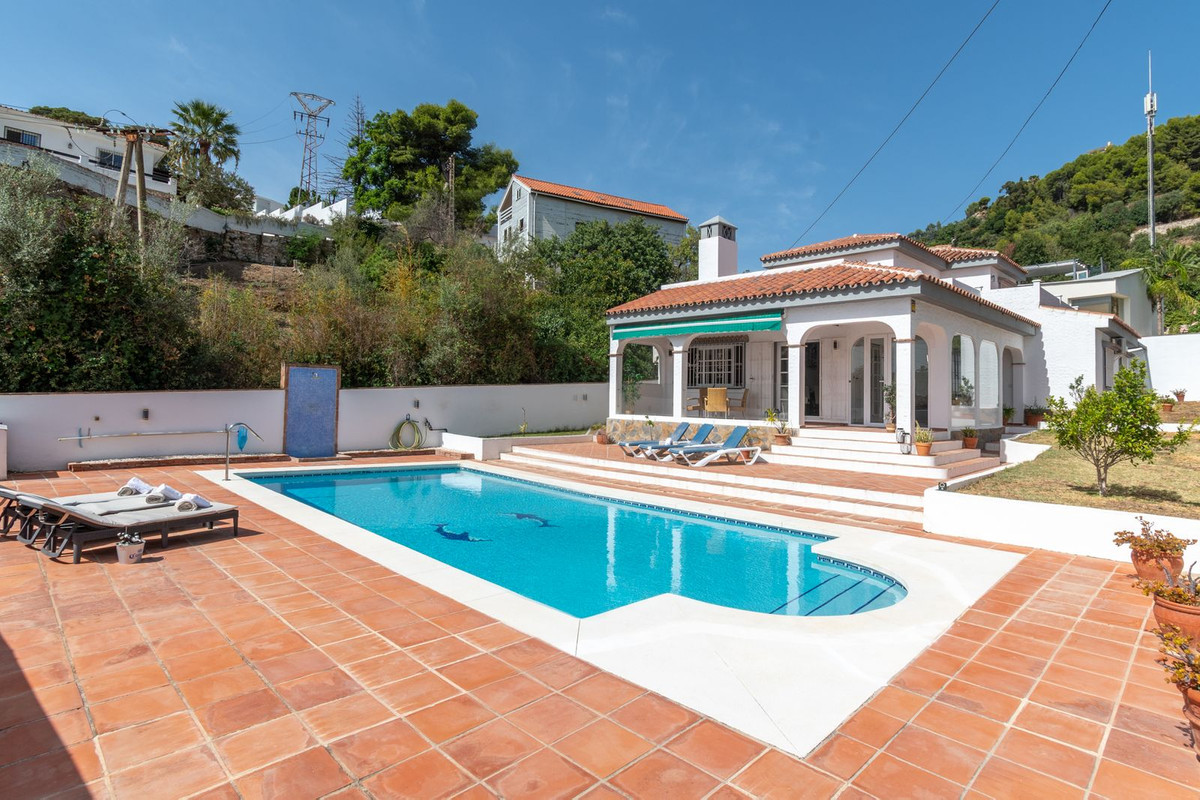 Se vende Villa - Chalet de 3 dormitorios en Costa Del Sol, Málaga, España