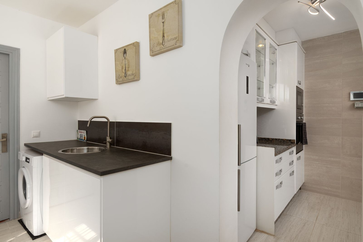 Se vende Villa - Chalet de 3 dormitorios en Costa Del Sol, Málaga, España