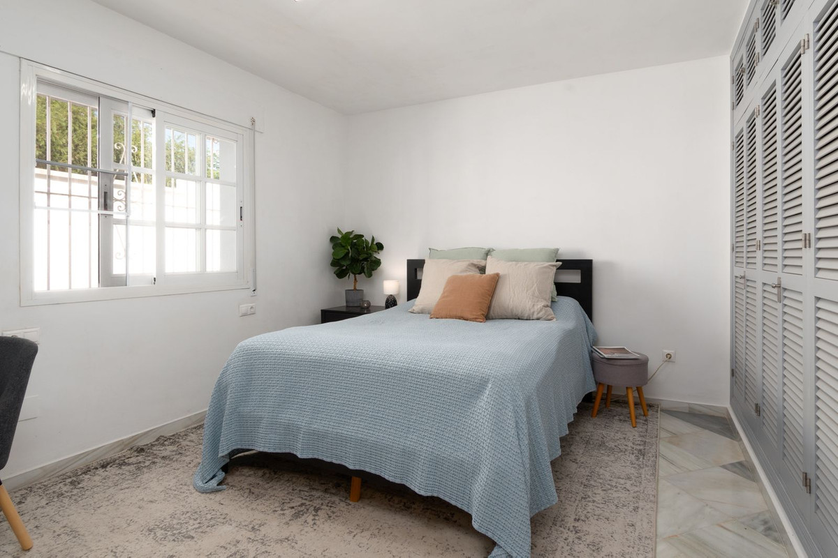 Se vende Villa - Chalet de 3 dormitorios en Costa Del Sol, Málaga, España