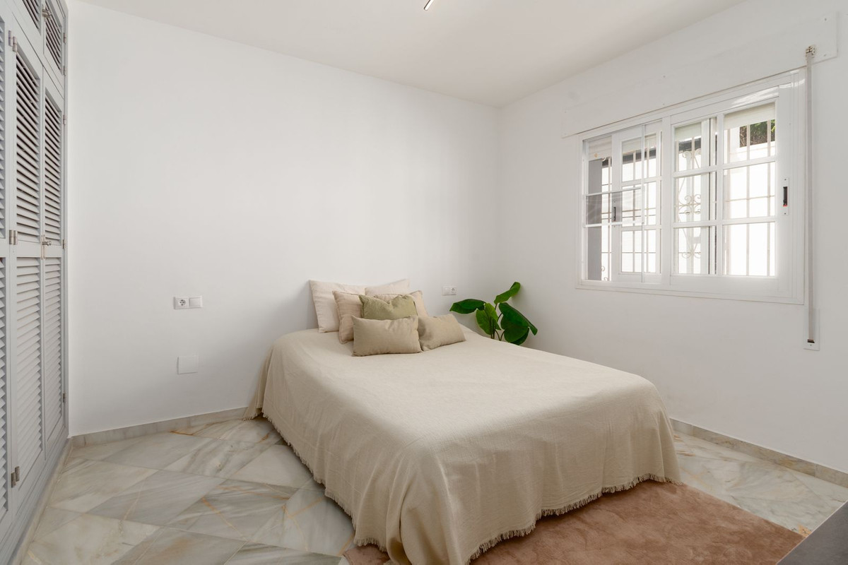 Se vende Villa - Chalet de 3 dormitorios en Costa Del Sol, Málaga, España