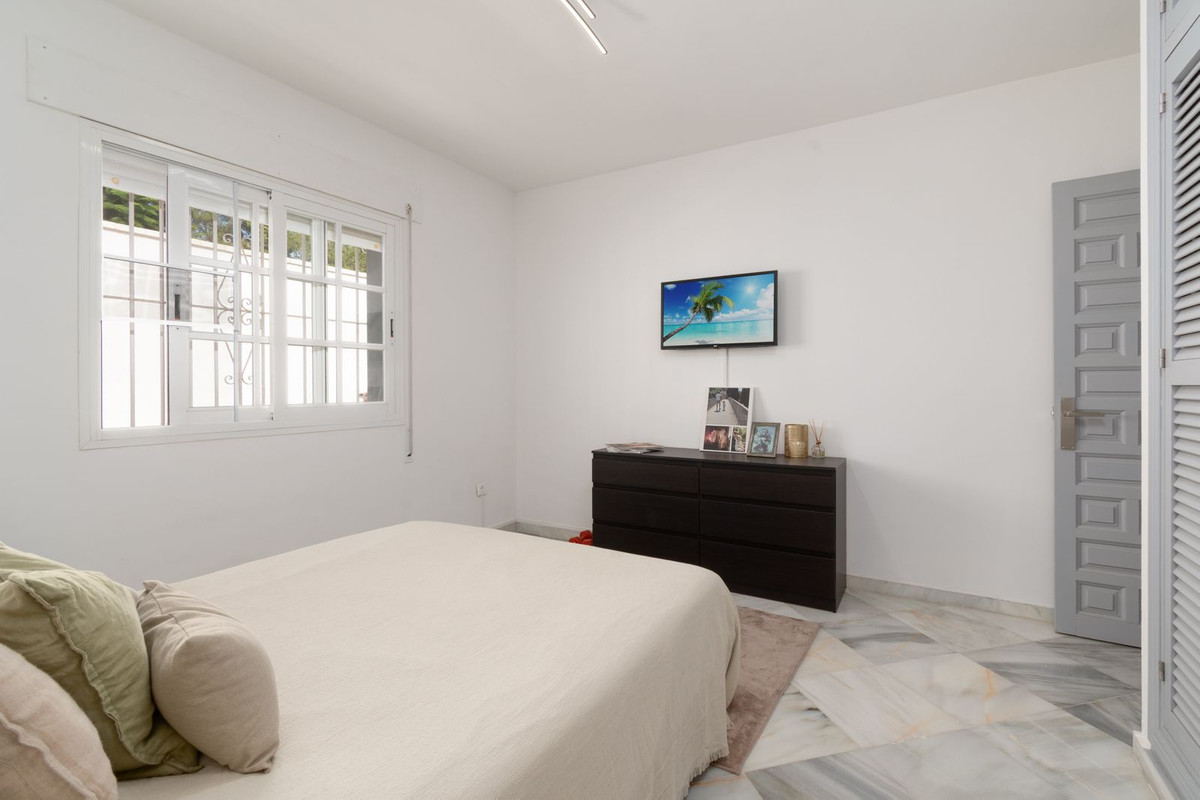 Se vende Villa - Chalet de 3 dormitorios en Costa Del Sol, Málaga, España