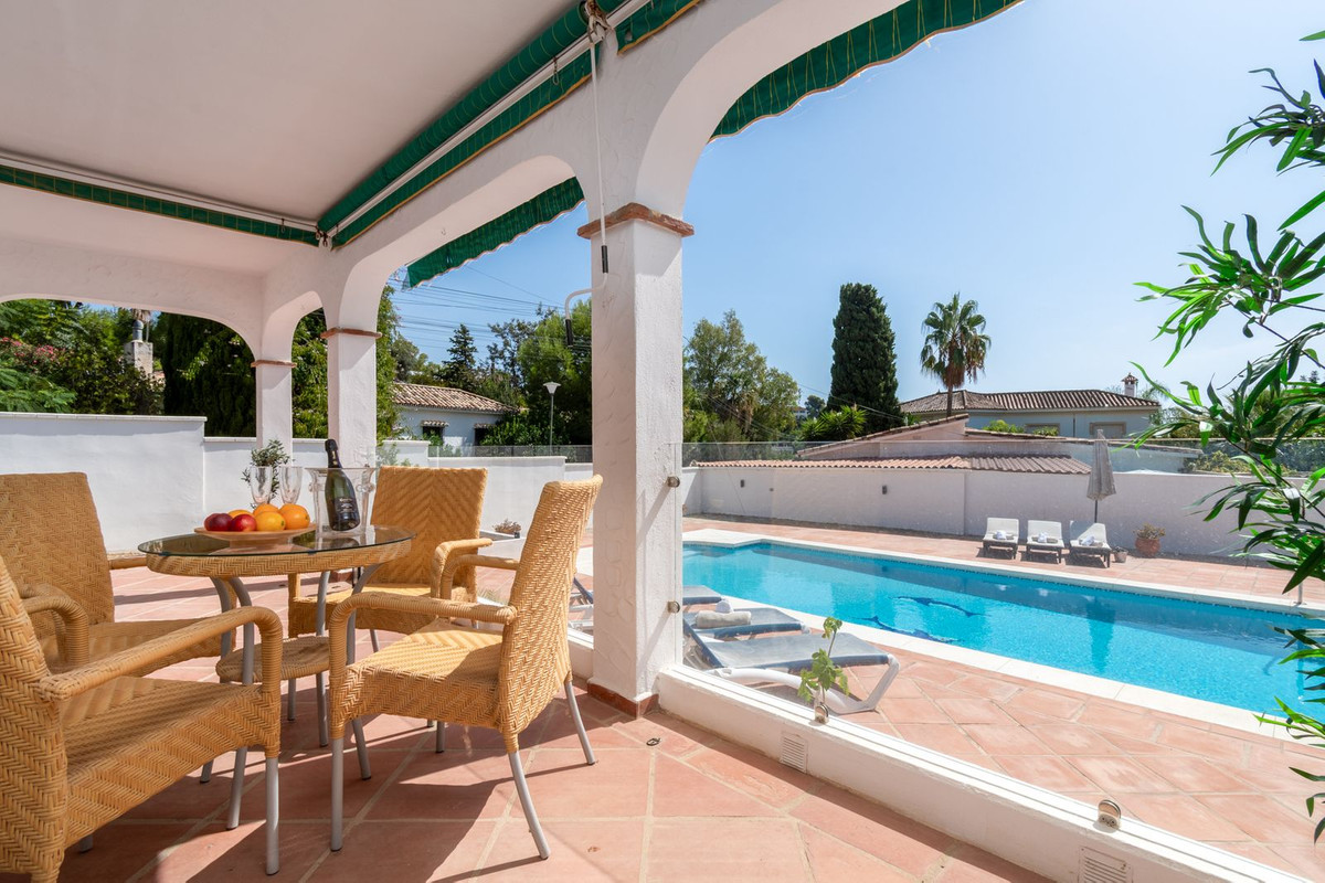Se vende Villa - Chalet de 3 dormitorios en Costa Del Sol, Málaga, España