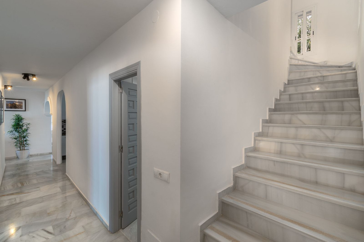 Se vende Villa - Chalet de 3 dormitorios en Costa Del Sol, Málaga, España