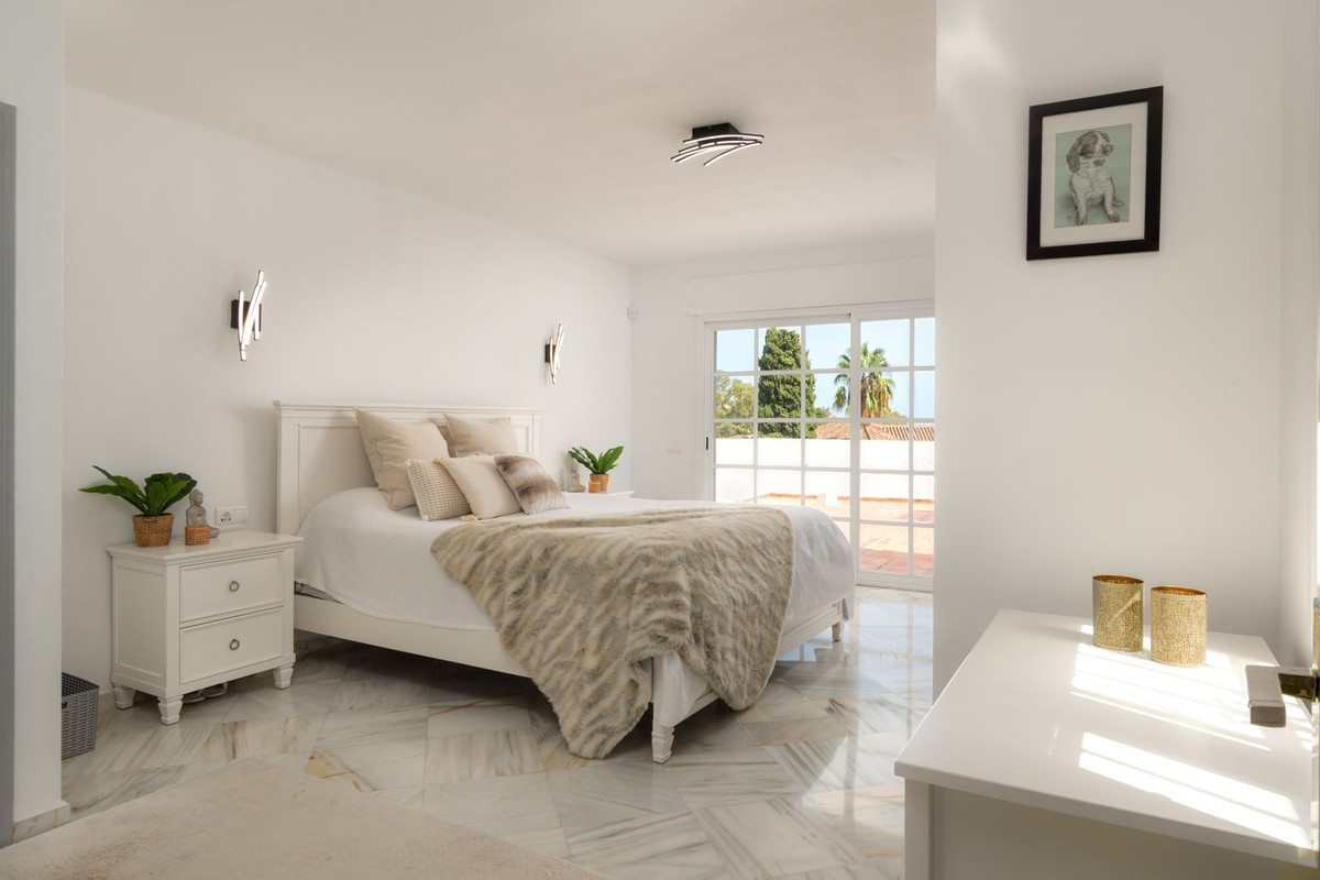 Se vende Villa - Chalet de 3 dormitorios en Costa Del Sol, Málaga, España