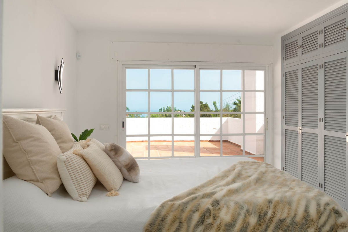Se vende Villa - Chalet de 3 dormitorios en Costa Del Sol, Málaga, España