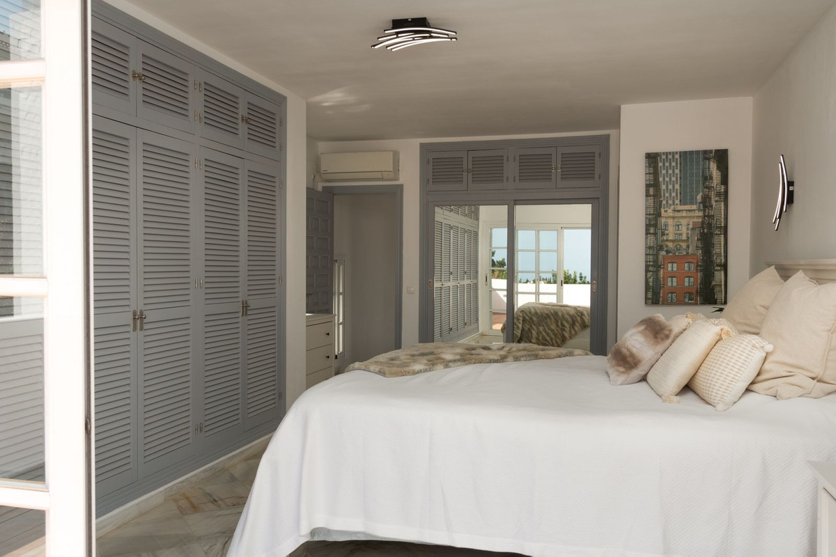 Se vende Villa - Chalet de 3 dormitorios en Costa Del Sol, Málaga, España