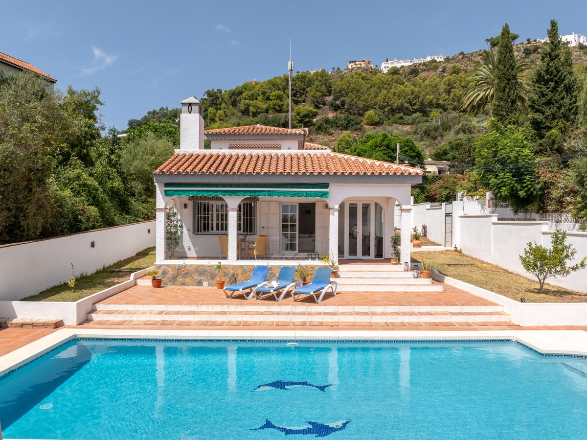 Se vende Villa - Chalet de 3 dormitorios en Costa Del Sol, Málaga, España