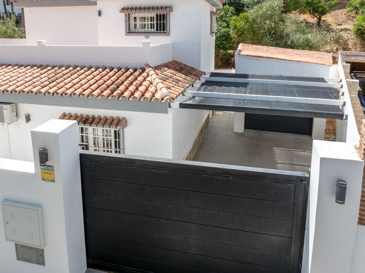 Se vende Villa - Chalet de 3 dormitorios en Costa Del Sol, Málaga, España
