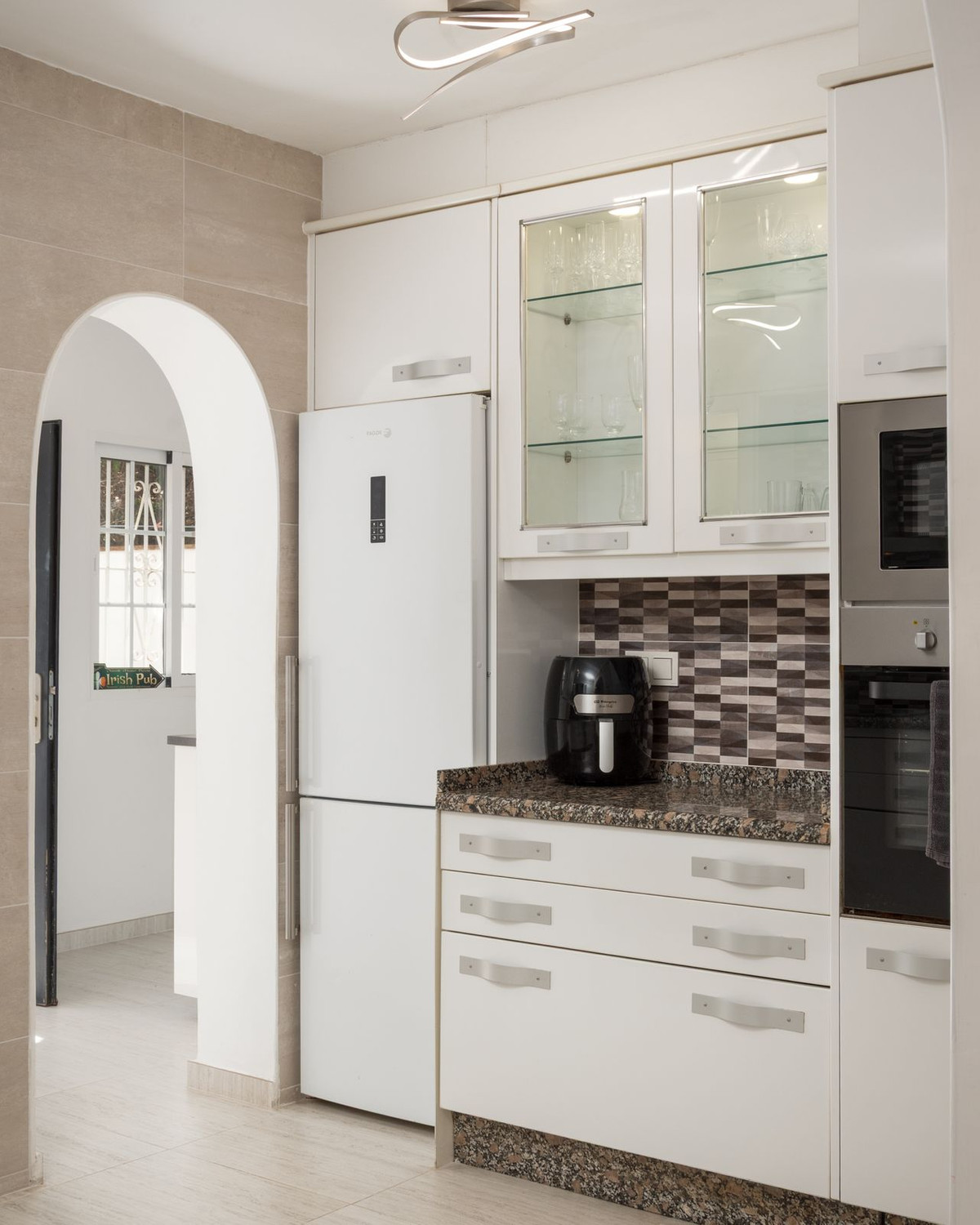 Se vende Villa - Chalet de 3 dormitorios en Costa Del Sol, Málaga, España