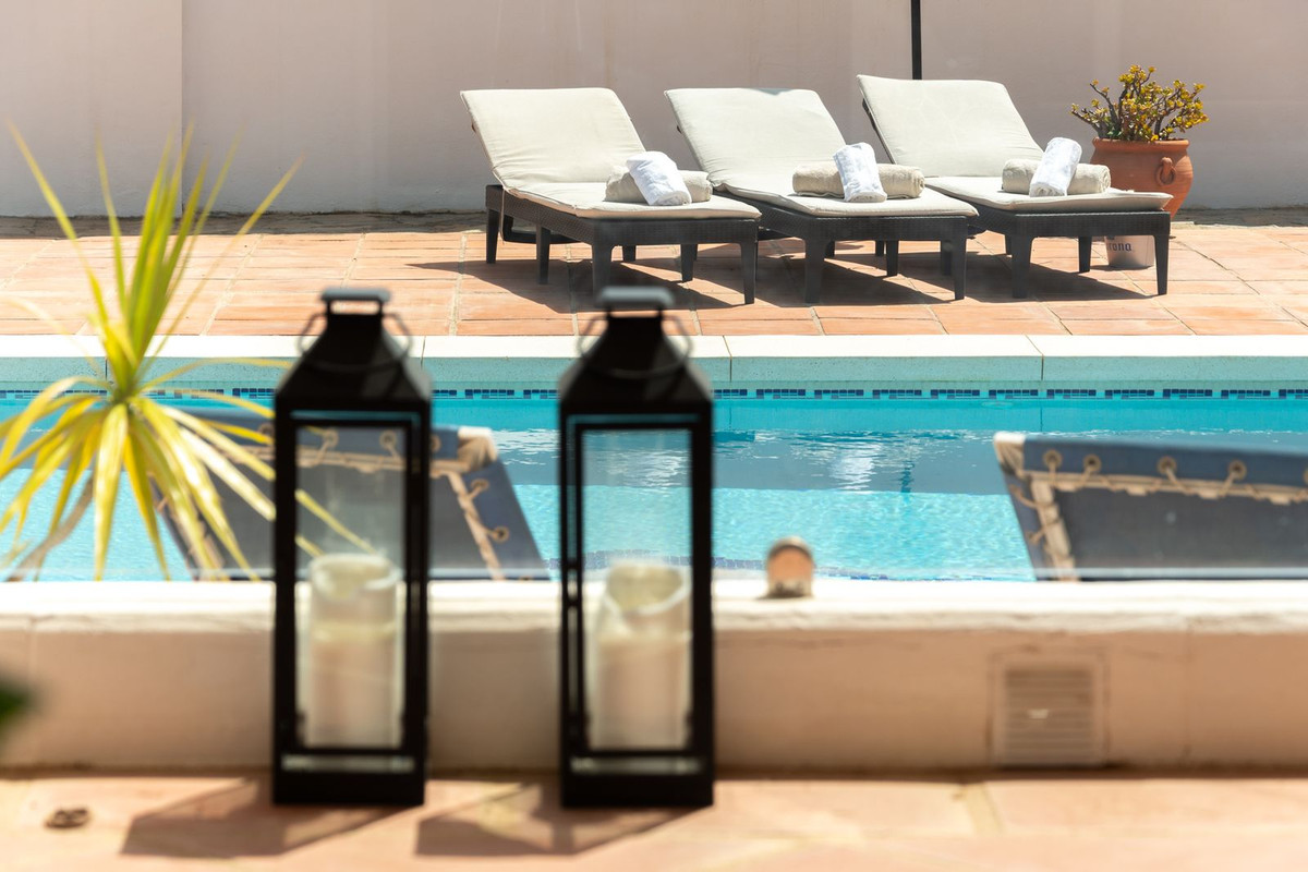 Se vende Villa - Chalet de 3 dormitorios en Costa Del Sol, Málaga, España