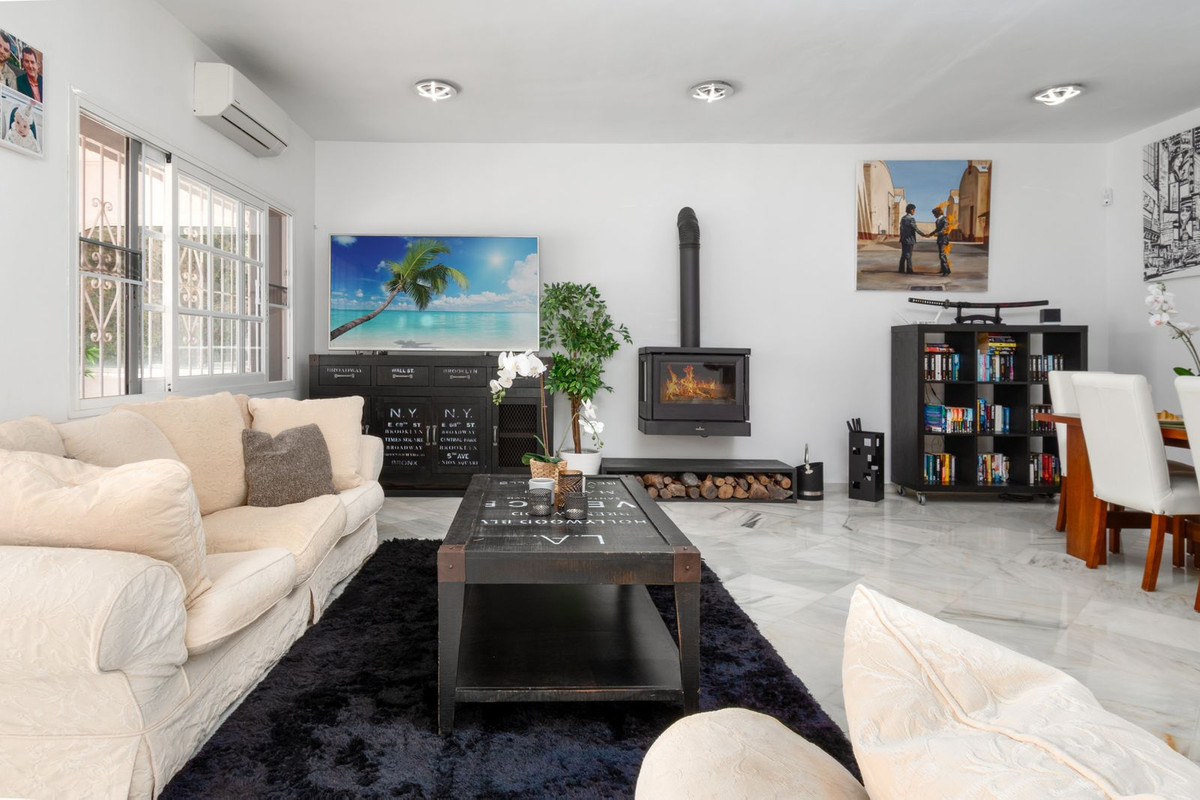 Se vende Villa - Chalet de 3 dormitorios en Costa Del Sol, Málaga, España