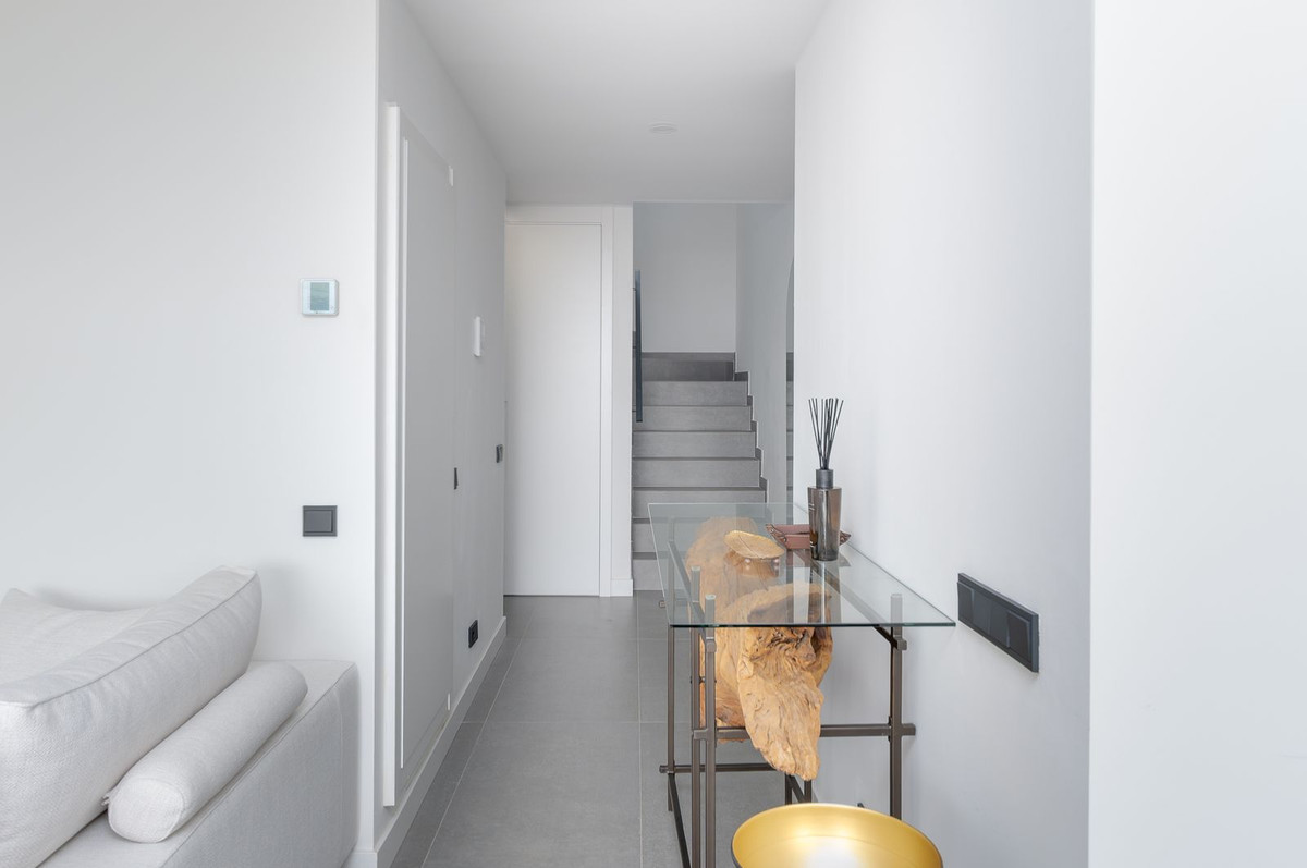 3 Bed Apartment for sale in Marbella Costa Del Sol, Málaga, Spain