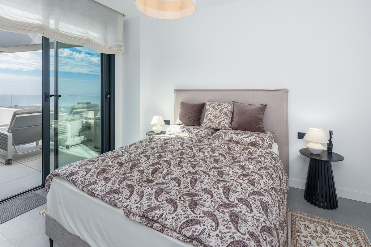 3 Bed Apartment for sale in Marbella Costa Del Sol, Málaga, Spain