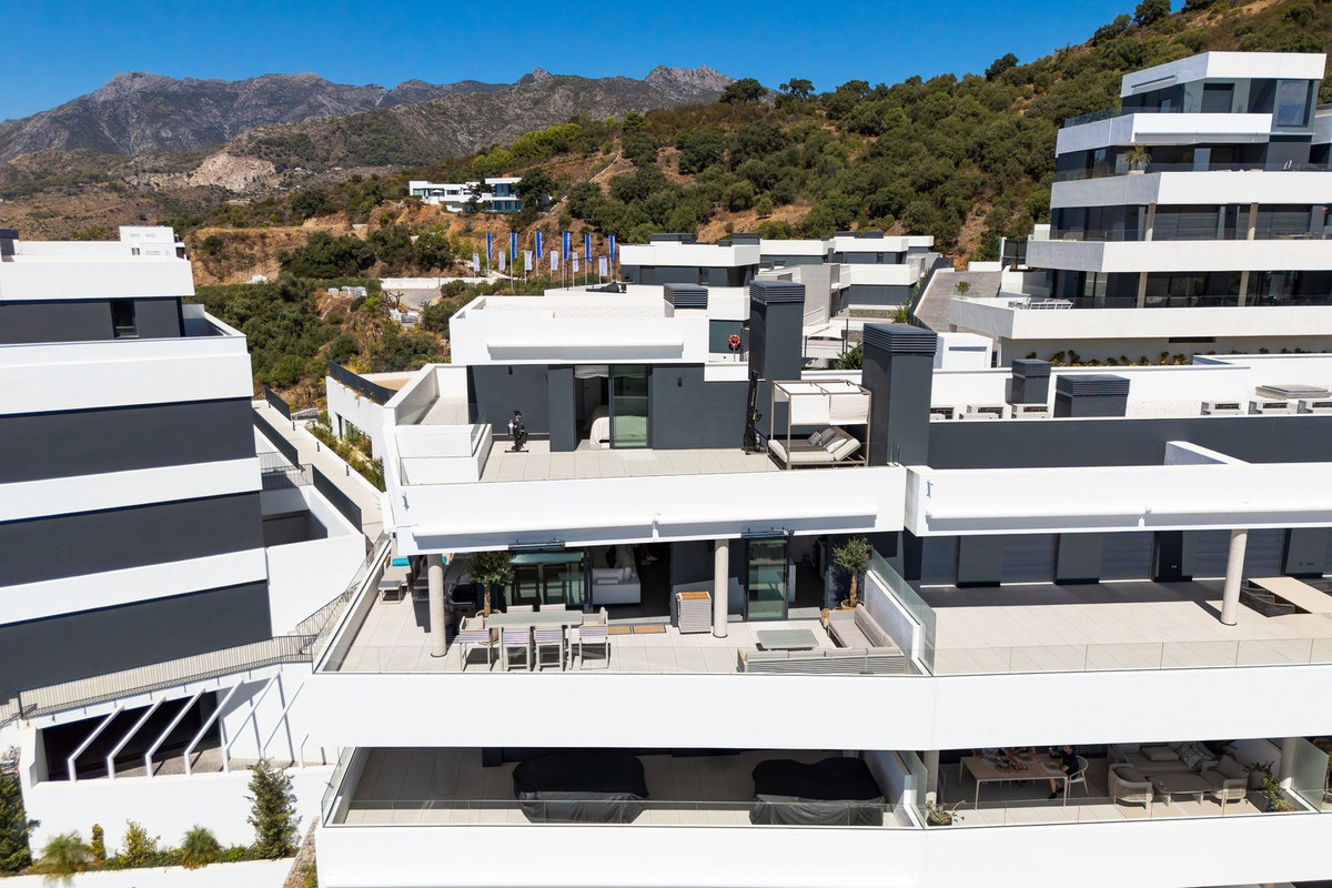3 Bed Apartment for sale in Marbella Costa Del Sol, Málaga, Spain