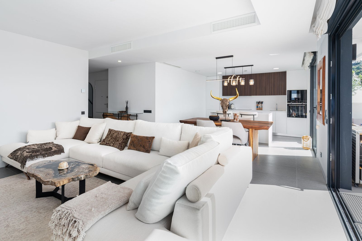 3 Bed Apartment for sale in Marbella Costa Del Sol, Málaga, Spain