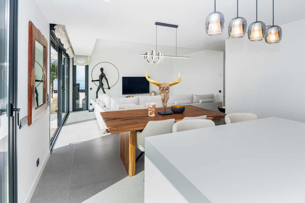 3 Bed Apartment for sale in Marbella Costa Del Sol, Málaga, Spain