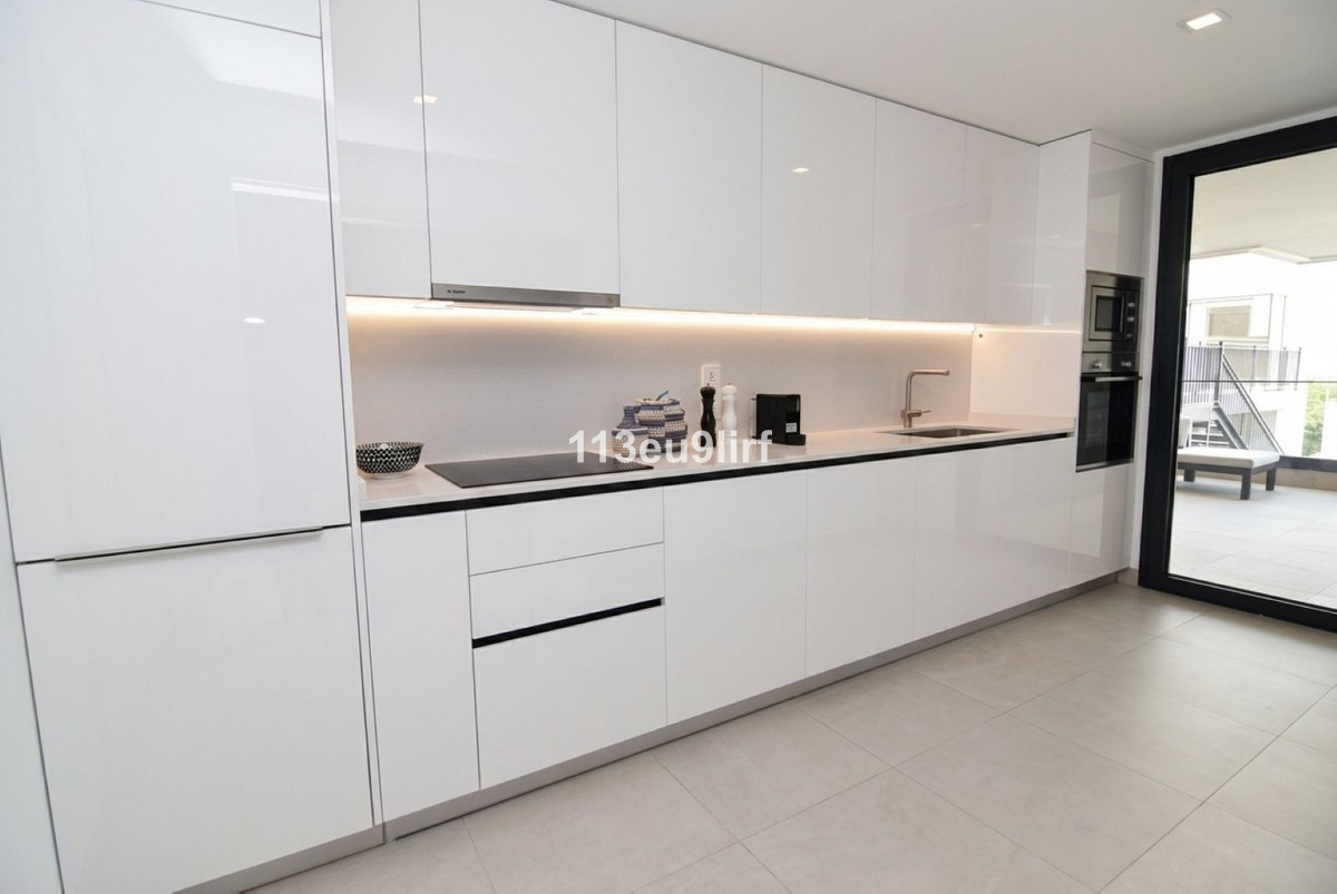 Se vende Apartamento Planta Baja de 3 dormitorios en Costa Del Sol, Málaga, España