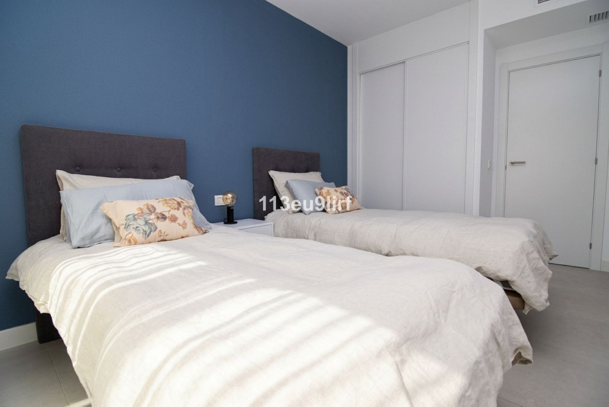Se vende Apartamento Planta Baja de 3 dormitorios en Costa Del Sol, Málaga, España