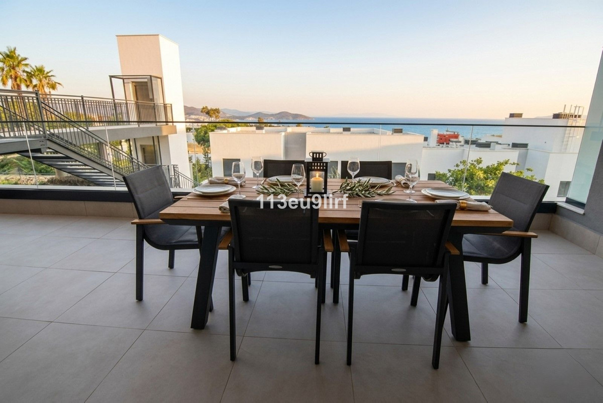 Se vende Apartamento Planta Baja de 3 dormitorios en Costa Del Sol, Málaga, España