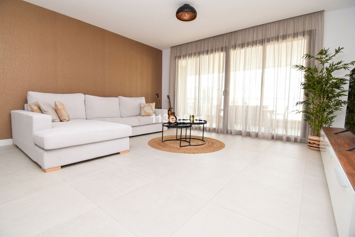 Se vende Apartamento Planta Baja de 3 dormitorios en Costa Del Sol, Málaga, España