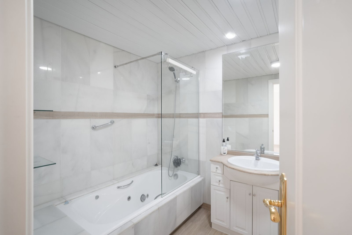 Se vende Ático de 3 dormitorios en Costa Del Sol, Málaga, España