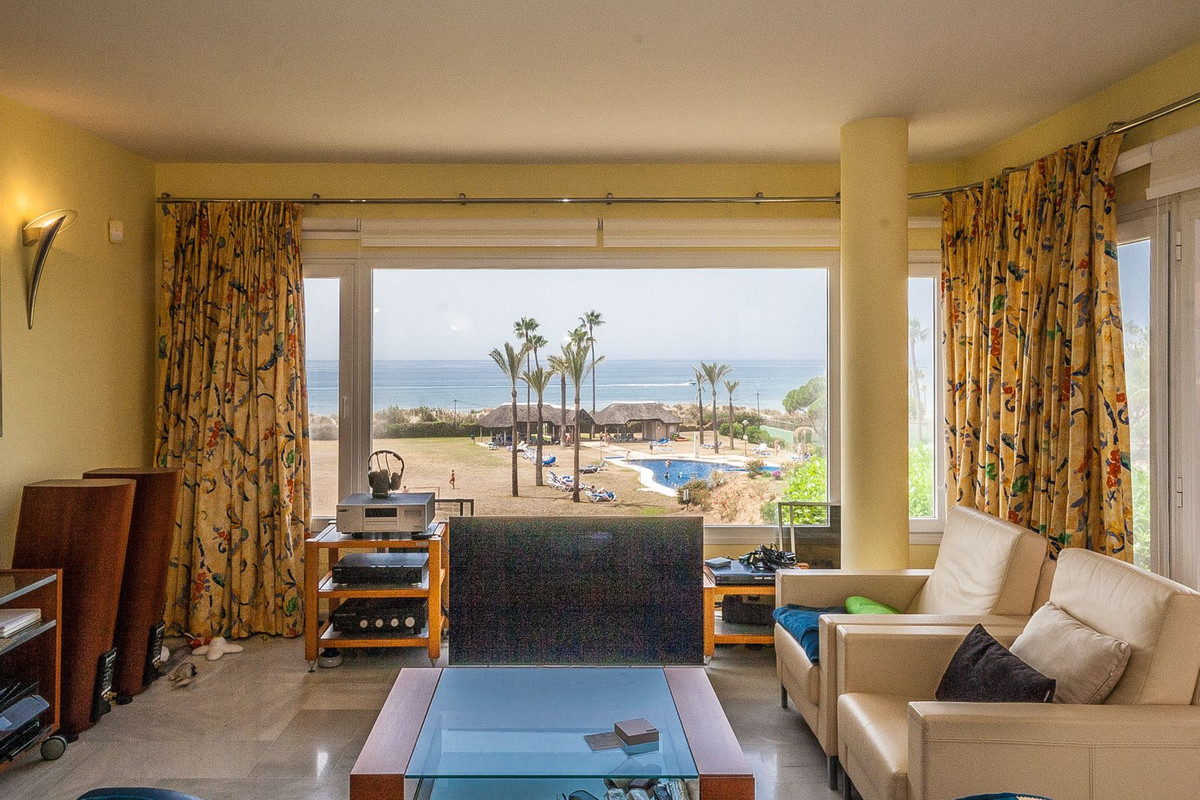 Se vende Apartamento Planta Media de 2 dormitorios en Costa Del Sol, Málaga, España