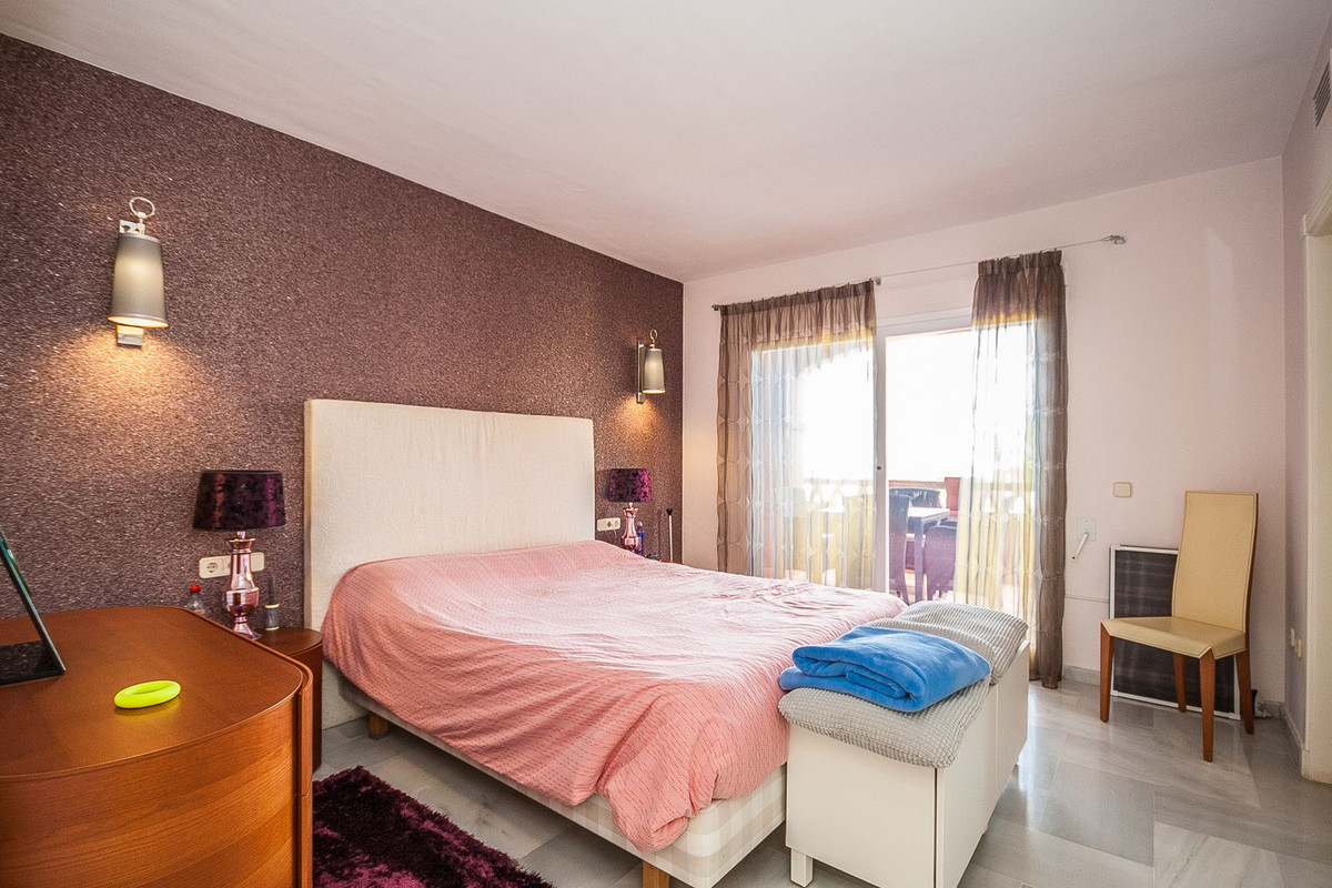 Se vende Apartamento Planta Media de 2 dormitorios en Costa Del Sol, Málaga, España