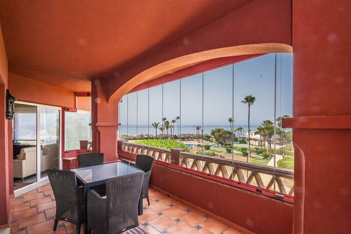 Se vende Apartamento Planta Media de 2 dormitorios en Costa Del Sol, Málaga, España