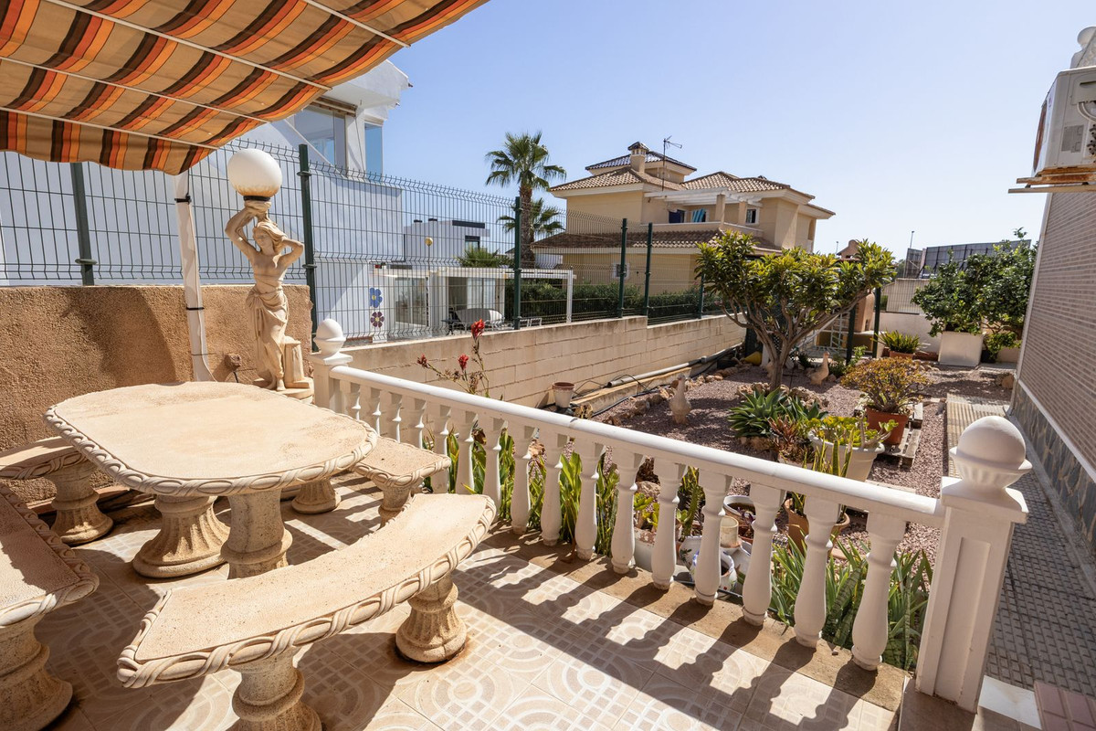 4 Bed Townhouse for sale in La Regia Costa Blanca, Alicante, Spain
