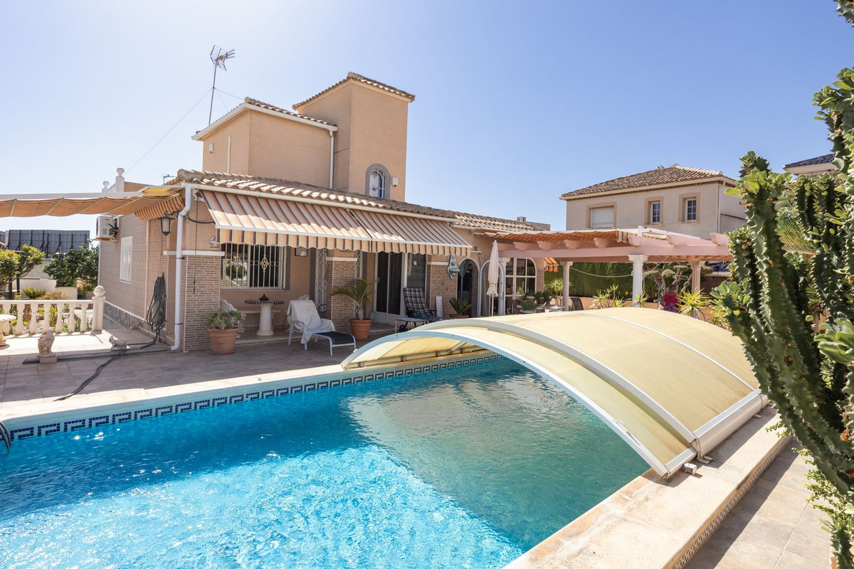4 Bed Townhouse for sale in La Regia Costa Blanca, Alicante, Spain