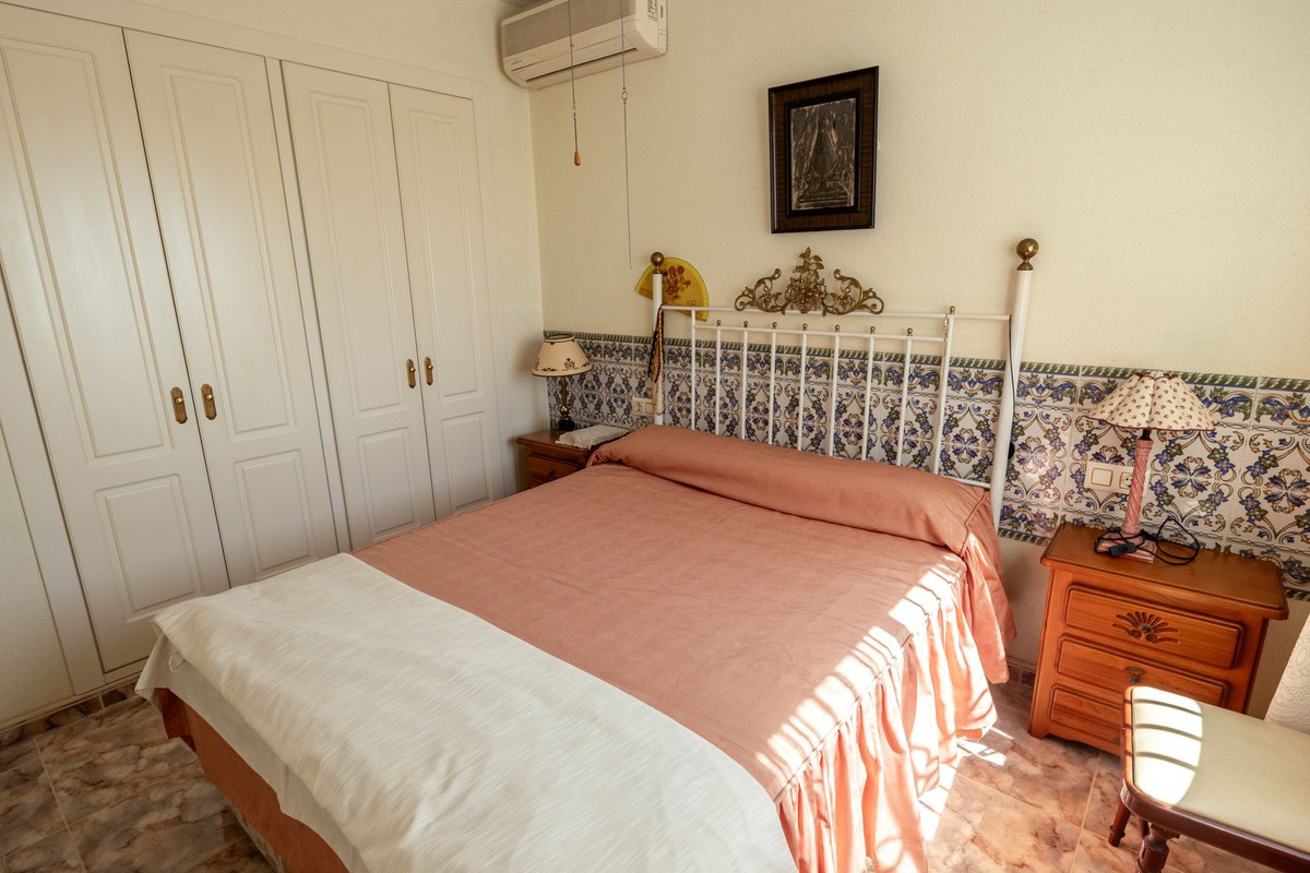 4 Bed Townhouse for sale in La Regia Costa Blanca, Alicante, Spain
