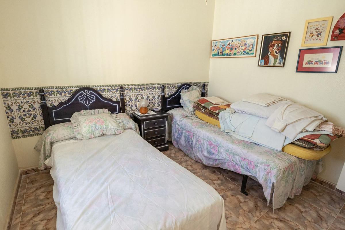 4 Bed Townhouse for sale in La Regia Costa Blanca, Alicante, Spain