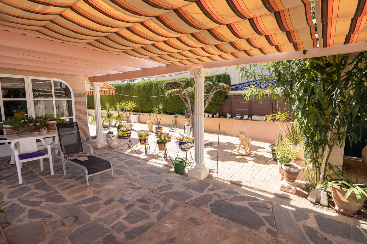 4 Bed Townhouse for sale in La Regia Costa Blanca, Alicante, Spain