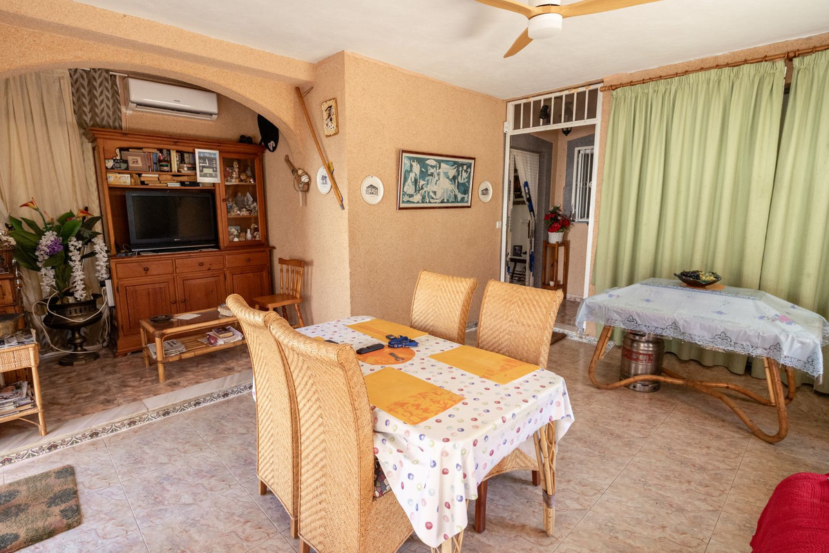 4 Bed Townhouse for sale in La Regia Costa Blanca, Alicante, Spain